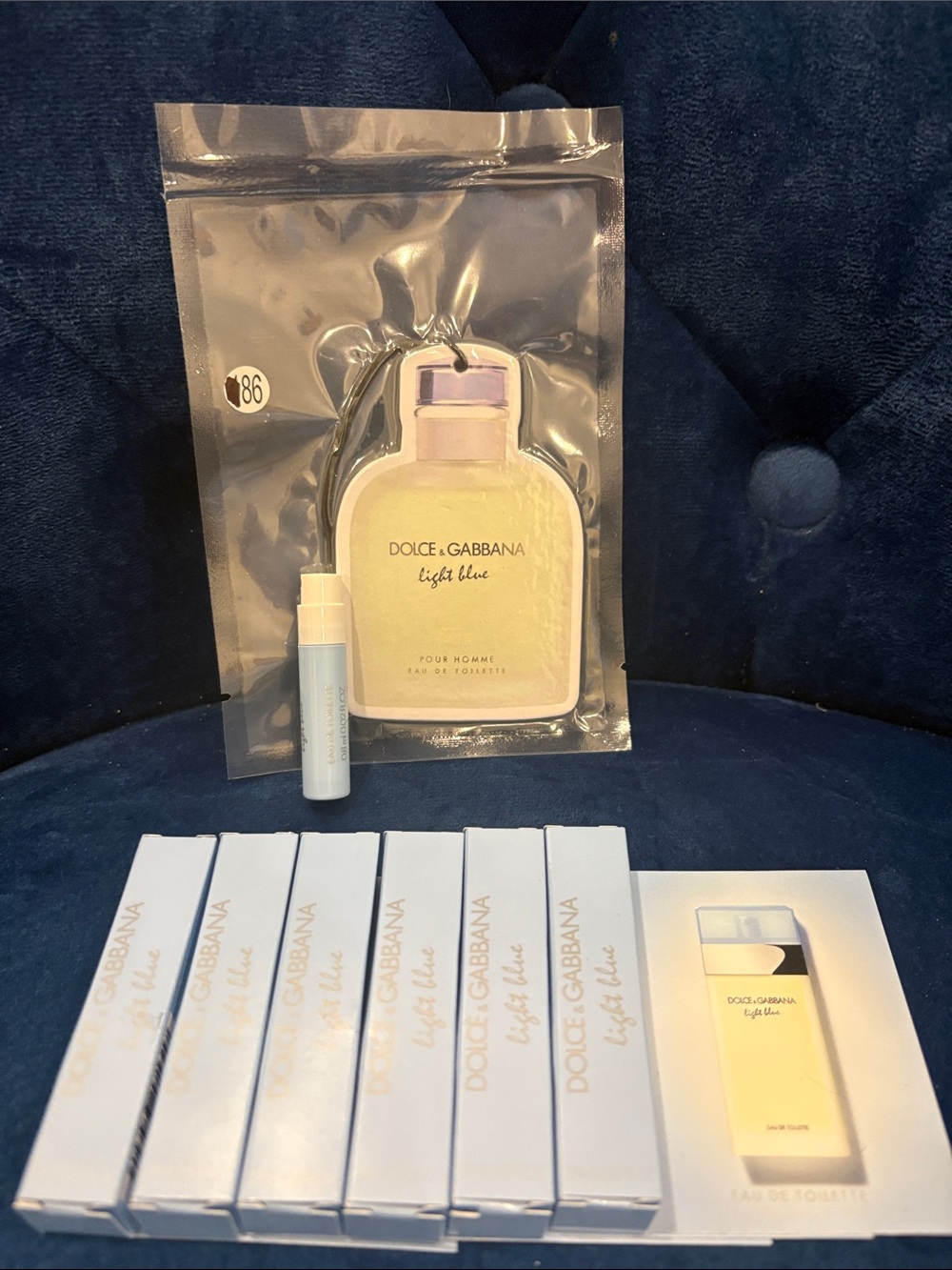 6 New 0.8ml Dolce & Gabbana Light Blue Eau de Toilet Women’s & 1 Car Freshener